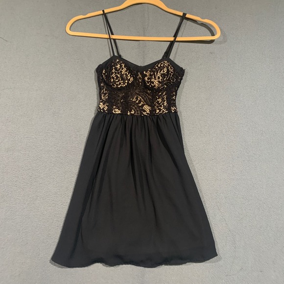 Xhilaration Dresses & Skirts - Coquette Black Lace Babydoll Mini Dress Smocked Back Adjustable Straps Size S